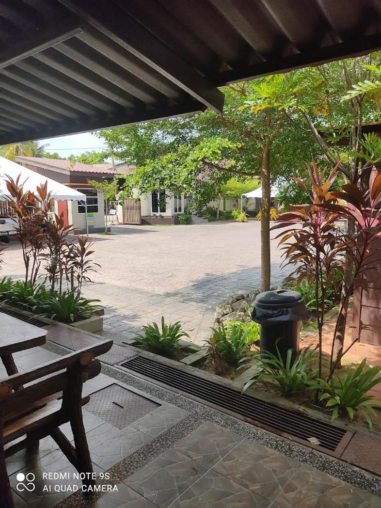 Asfa D Village - Resort - Homestay - Family Room Kemasik Екстер'єр фото