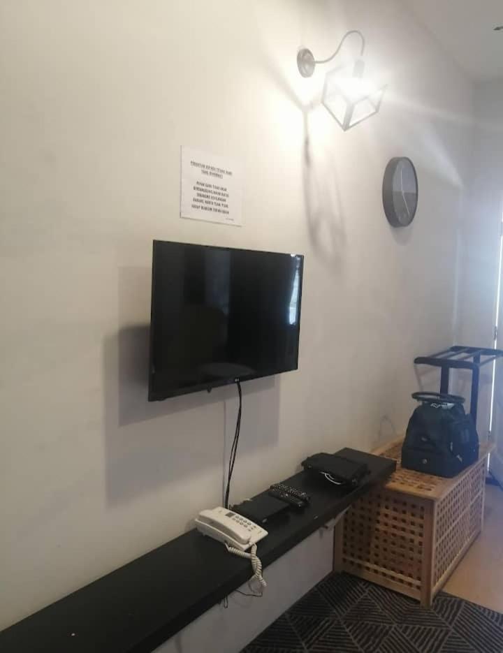 Asfa D Village - Resort - Homestay - Family Room Kemasik Екстер'єр фото
