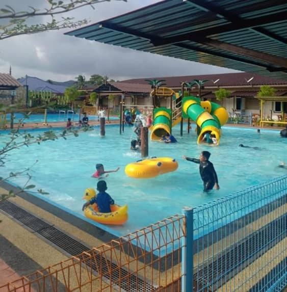 Asfa D Village - Resort - Homestay - Family Room Kemasik Екстер'єр фото